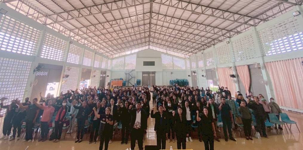 🪘พช.วาปีปทุม จังหวัดมหาสารคาม :ดำเนินโครงการประชุมชี้แจงการเตรียมความพร้อมผู้จัดเก็บข้อมูล จปฐ. ประจำปี 2569 ด้วยเครื่องมืออิเล็กทรอนิกส์  🗓️วันที่ 26 พฤศจิกายน 2568 ณ หอประชุมอำเภอวาปีปทุม  จังหวัดมหาสารคาม   🌾นางดวงใจ  ปะกิระคะ  พัฒนาการอำเภอวาปีปทุม มอบหมายให้ เจ้าหน้าที่พัฒนาชุมชนอำเภอวาปีปทุม ดำเนินโครงการประชุมชี้แจงการเตรียมความพร้อมผู้จัดเก็บข้อมูล จปฐ. ประจำปี 2569 ด้วยเครื่องมืออิเล็กทรอนิกส์ โดยมีวัตถุเพื่อเสริมสร้างความรู้ความเข้าใจในการจัดเก็บข้อมูลความจำเป็นพื้นฐาน (จปฐ.) แก่อาส