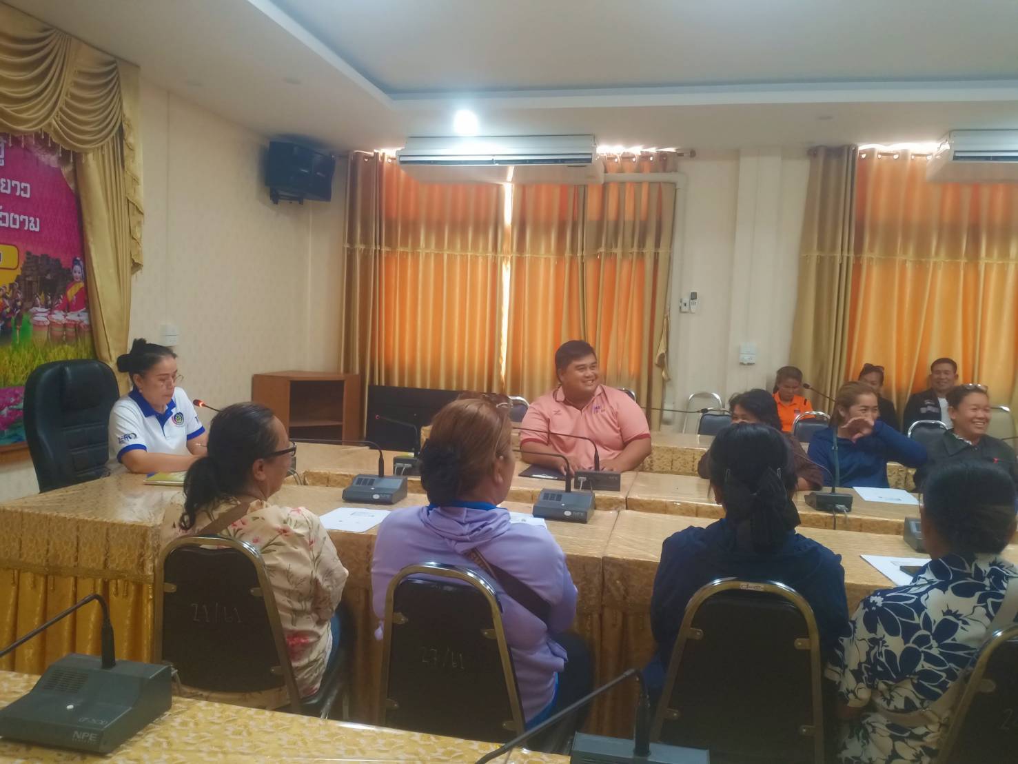 🪘พช.วาปีปทุม จังหวัดมหาสารคาม : ทำสัญญากู้ยืมเงินกองทุนพัฒนาบทบาทสตรี ประเภทเงินทุนหมุนเวียน🪘