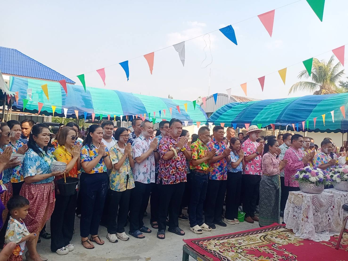 🪘พช.วาปีปทุม จังหวัดมหาสารคาม : ร่วมสรงน้ำพระ และรดน้ำขอพร นายอำเภอวาปีปทุม ประจำปี 2569🪘