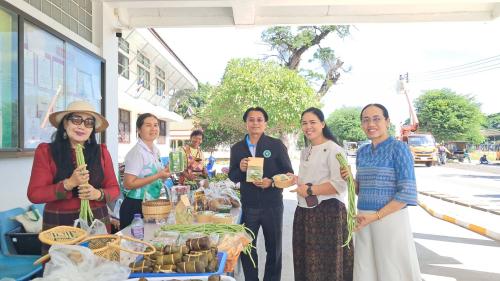 🪘พช.วาปีปทุม จังหวัดมหาสารคาม : ร่วมสนับสนุนการขับเคลื่อนนโยบายการจำหน่ายสินค้า"ไทยช่วยไทย ลดภาระค่าครองชีพ”🪘